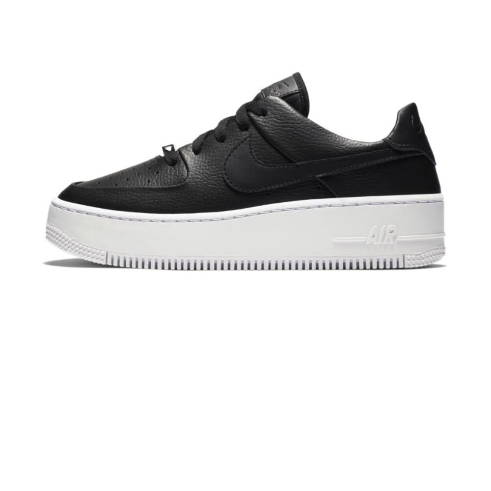 Nike: Authentic Black Women’s Nike Air Force One